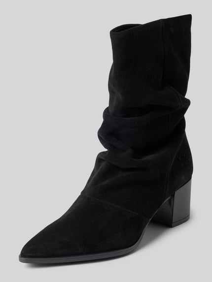 Produktfoto, Stiefel aus echtem Leder von Copenhagen, zwart, plooien, gladde zool, spitse pasvorm, hakhoogte 6 cm, schachthoogte 22 cm, schachtbreedte 17 cm