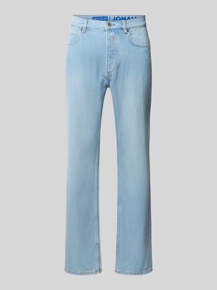 Produktfoto, helle blaue Straight Fit Jeans aus Baumwoll-Mix Modell 'Jonah' von HUGO, sichtbare Textur, Herren Straight Fit Jeans von HUGO Blue