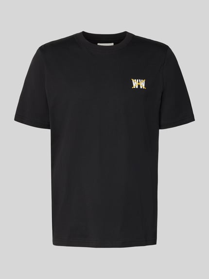 Produktfoto, schwarzes Regular Fit T-Shirt aus reiner Baumwolle, Logo-Print, Rundhalsausschnitt, Modell 'Bobby' von Wood Wood.