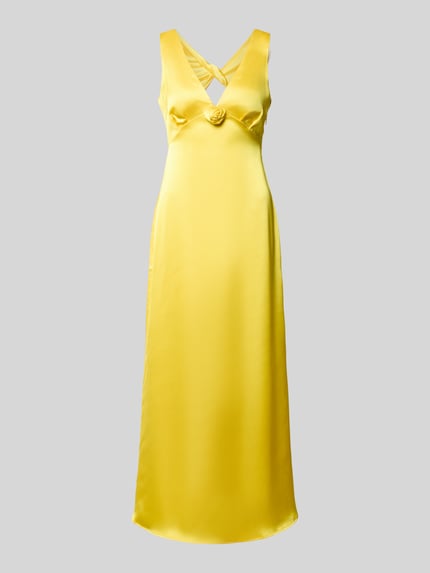 Produktfoto, Schmales Abendkleid mit Rosen-Applikation Modell 'GIANNA' von Vero Moda, Optik: Unifarben in Gelb, Satin, Maxi-Länge, Tiefer-Ausschnitt