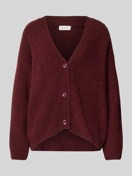 Produktfoto, Oversized Cardigan mit Alpaka-Anteil Modell 'East' von American Vintage in Bordeaux, Strick-Optik, vorn drei Knöpfe