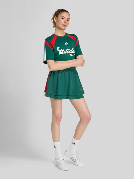 adidas Sportswear Regular Fit Minirock mit Logo-Applikation Dunkelgruen 1