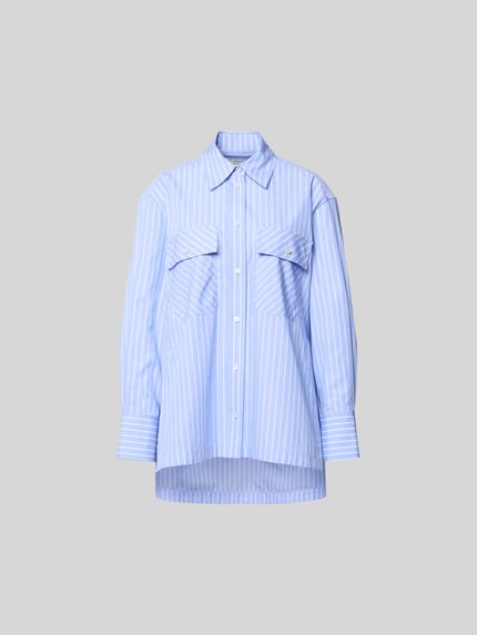 Produktfoto, Relaxed Fit Hemdbluse aus Reine Baumwolle von Joseph mit Durchgehende Knopfleiste, verlängerte Rückseite, Langärmelig, Blau mit weißen Streifen, Rückenlänge 83 cm, Ärmellänge 58 cm, glatte Textur