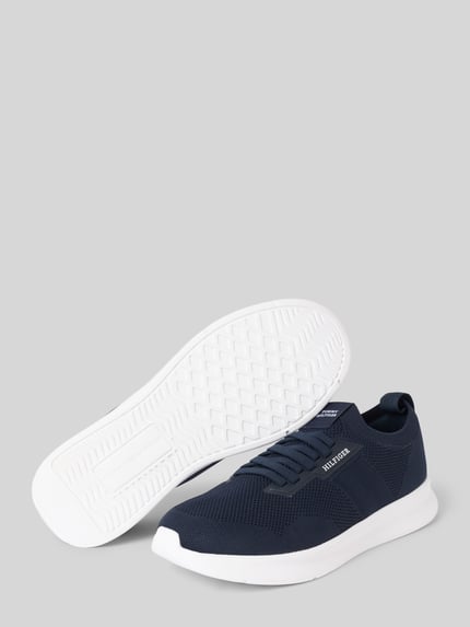 Produktfoto, Low Top Sneaker mit Label Stitching von Tommy Hilfiger, granatowe, zaokrąglony Nosek buta, płaska podeszwa, wiązanie