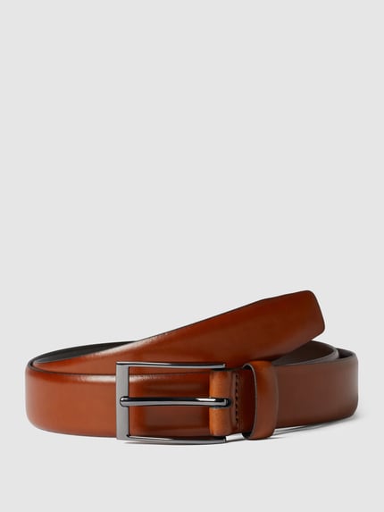 Produktfoto, Gürtel mit Dornschließe von Christian Berg Men aus Leder-Mix in Braun, klassische Passform, matte Metall-Schließe, Breite 126 cm.