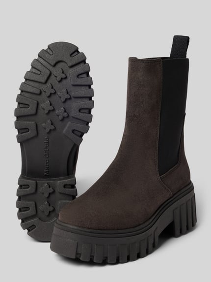Produktfoto, ciemnobrązowe buty Chelseas aus echtem Rindsleder Modell 'Valva 5' von Marc O'Polo, masywna czarna podeszwa, damskie Chelseas