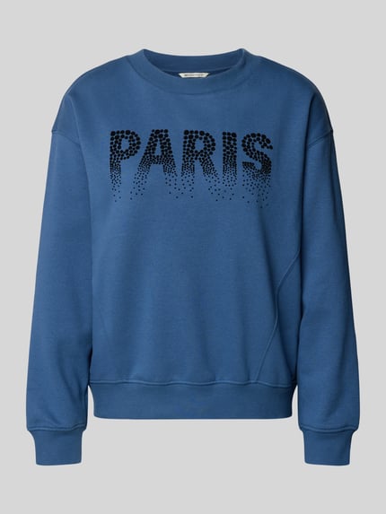 Produktfoto, blaues Regular Fit Sweatshirt aus Baumwoll-Mix von Tom Tailor Denim mit Motiv-Print und gerippten Abschlüssen, unifarben