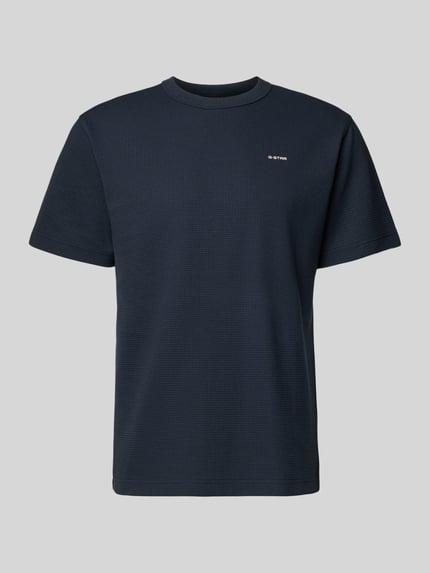 Produktfoto, Regular Fit T-Shirt mit Strukturmuster von G-Star Raw in Dunkelblau, Rundhalsausschnitt, kleines Logo, feine Struktur.