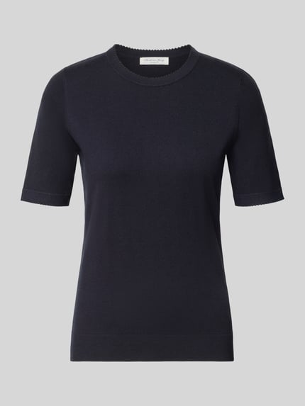 Produktfoto, dunkelblaues T-Shirt aus Viskose-Mix von Christian Berg Woman mit Rundhalsausschnitt, taillierter Passform und Muschelsaum.