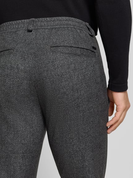 Brax Tapered Fit Jogpants mit Viskose-Anteil Modell 'Phil KBE' Anthrazit 3