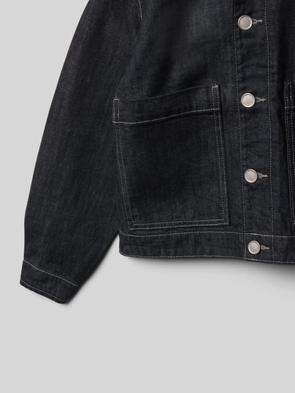 Productfoto, Regular Fit Jeansjacke met platte kraag model 'Loyd' van Jack & Jones, puur katoen, opgestikte zakken, knoopsluiting, maat 140, zwarte denim, zichtbare naden, context: kinderen jeansjack, ruglengte 51 cm, schouderbreedte 48 cm, mouwlengte 48 cm