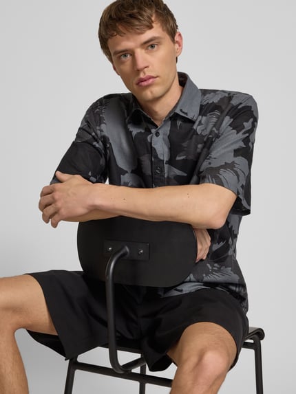 ONLY & SONS Relaxed Fit Freizeithemd aus Baumwoll-Leinen-Mix Modell 'CAIDEN' Black 3