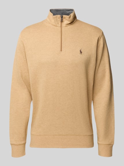 Produktfoto, Sweatshirt mit Label-Stitching von Polo Ralph Lauren aus Baumwoll-Viskose-Mix in Beige mit Stehkragen, kurzem Reißverschluss, lockerem Schnitt, gerippten Abschlüssen und sichtbarer Struktur