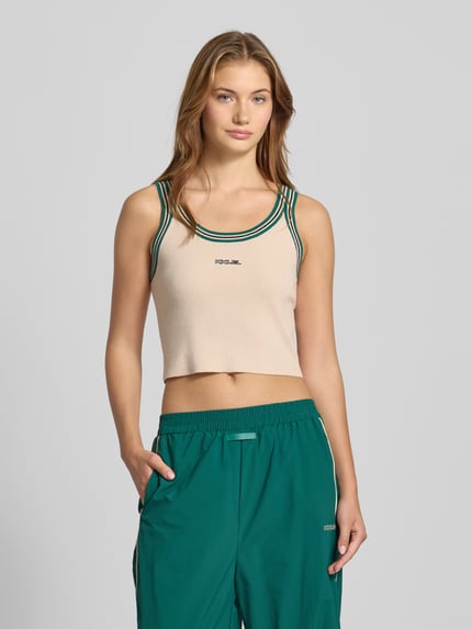 Karo Kauer Top krótki o kroju slim fit z domieszką kaszmiru Biały 4