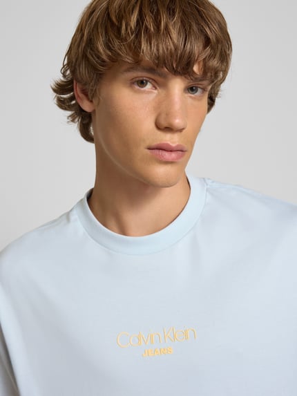 Calvin Klein Jeans Relaxed Fit T-Shirt mit Rundhalsausschnitt Hellblau 3