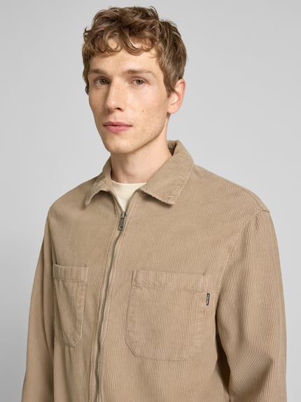 REVIEW Regular Fit Hemdjacke mit Strukturmuster Beige 3
