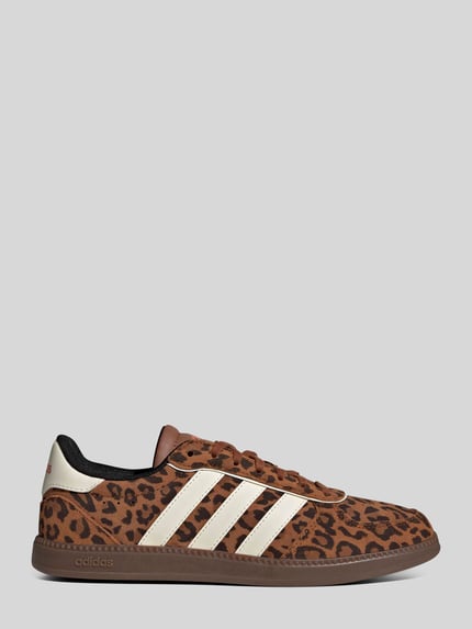 adidas Sportswear Sneaker aus echtem Rindvelours mit Logo-Schriftzug Dunkelbraun 1