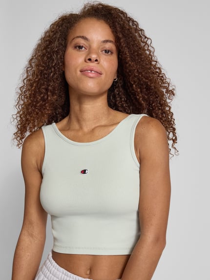 Champion Fitted Fit Crop Top mit Label-Stitching Schilf 3