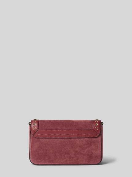 Produktfoto, Crossbody Bag aus echtem Leder Modell 'Iride' von FURLA in Bordeaux mit Nietenbesatz, glatter Struktur, 26x14x6 cm, 112 cm Schulterriemen.