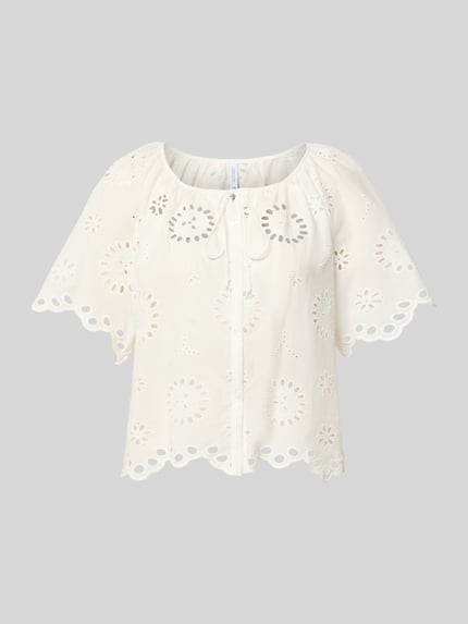 Regular Fit Bluse mit Lochstickerei Modell 'BROTES' Shop The Look MANNEQUINE