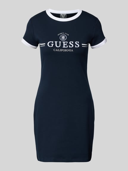 Productfoto, Slim Fit Minikleid met logo-stitching model 'Mila' van Guess, dames minijurk, elastische katoenmix, korte mouw, ronde hals, donkerblauw met witte accenten