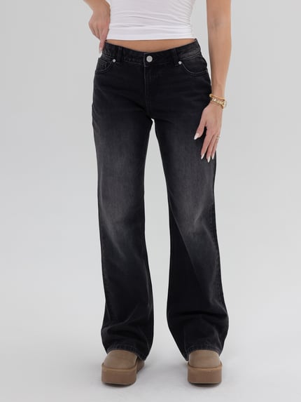 REVIEW Anna von Klinski x REVIEW Bootcut Jeans Black 4