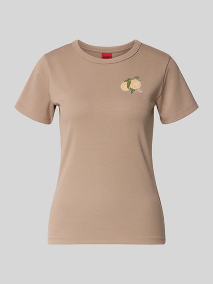 Produktfoto, Regular Fit T-Shirt aus Baumwoll-Mix Modell 'DELORIS_4' von HUGO, jednokolorowa optyka, krój regular fit, krótki rękaw, okrągły dekolt, nadruk z logo i motywem, jersey, beżowy odcień, damska koszulka