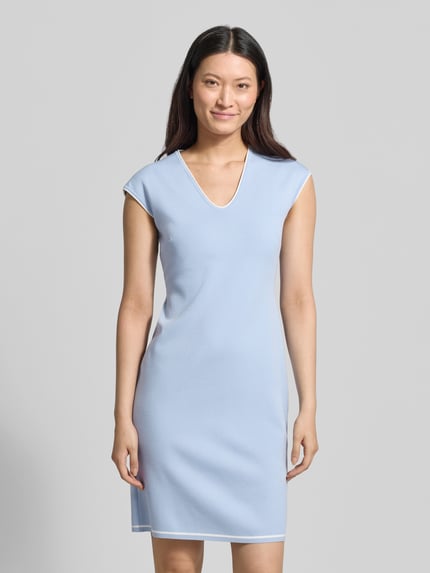 Marc Cain Knielanges Kleid aus Viskose-Mix mit Kontrastkante Hellblau 4