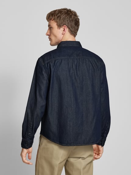 Calvin Klein Jeans Koszula jeansowa o kroju regular fit z detalem z logo Jeansowy niebieski 5