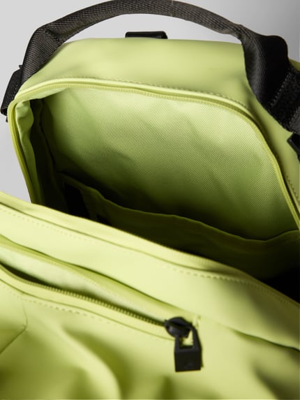 Rains Rucksack mit Tragehenkel Hellgruen 5