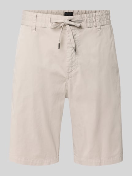 Produktfoto, Tapered Chinoshorts aus Baumwoll-Mix von BOSS Orange, Optik: Unifarben, Passform: Tapered, 5-Pocket-Design, Twill, hellbeige Farbe