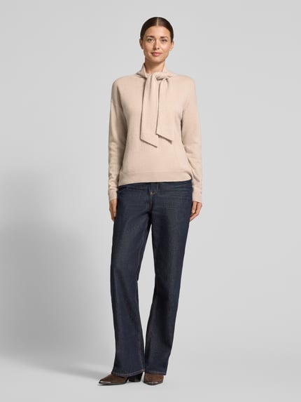 Christian Berg Woman Kaschmirpullover mit Schal-Detail Beige 1