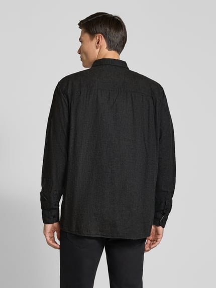 ARMEDANGELS Relaxed Fit Freizeithemd aus reiner Baumwolle Modell 'ARAAMO' Anthrazit Melange 5