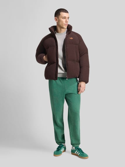 adidas Originals Regular Fit Puffer Jacket mit Stehkragen Dunkelbraun 1