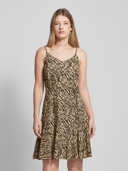 PIECES Knielanges Kleid mit Bindegürtel Modell 'NYA' Sand 4
