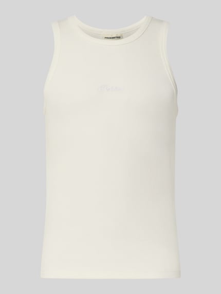 Productfoto, tanktop met logostitching model 'The Embroidery' van PROHIBITED in wit katoenmix met stretch, fijnrib, ronde hals, nauwsluitend model, ruglengte maat M 56 cm