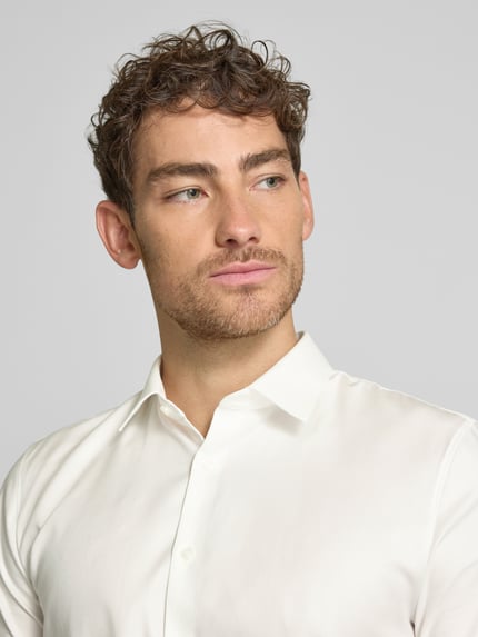OLYMP No. Six Super Slim Fit Businesshemd mit Kentkragen Ecru 3