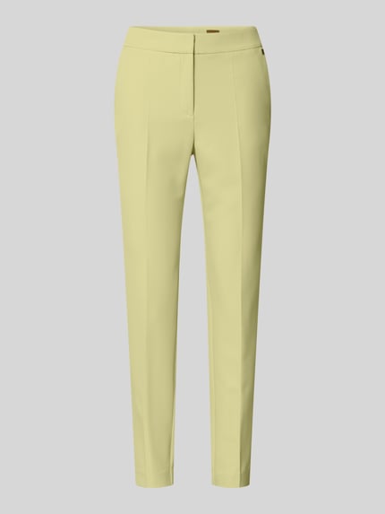 Slim Fit Schmale Hose mit LOGO-Niete Modell 'HAGONIA-1' Shop The Look MANNEQUINE