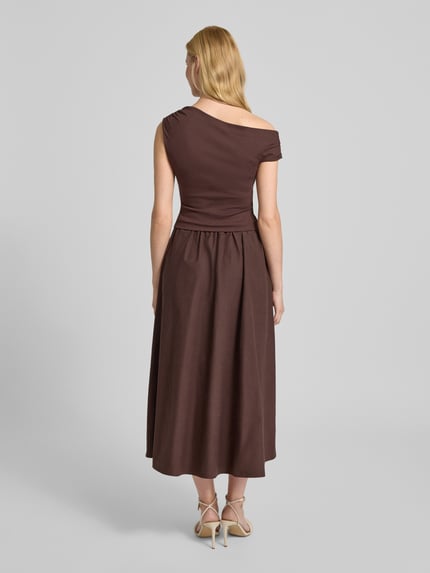 Forever New Cocktailkleid mit gelegten Falten Schoko 5