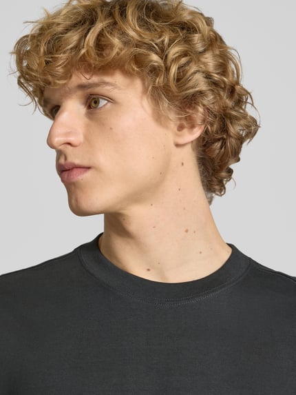 Weekday Oversized T-Shirt mit geripptem Rundhalsausschnitt Anthrazit 3