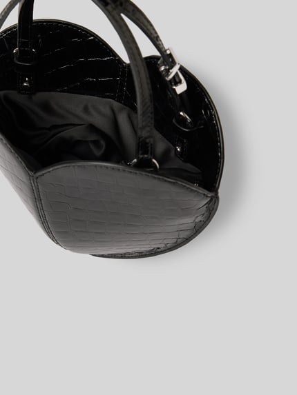 Produktfoto, Crossbody Bag aus echtem Leder von ROTATE, czarna naturalna skóra bydlęca z wężowym wzorem, smukły pasek, uchwyt, główna przegroda zapinana na zamek błyskawiczny, szerokość w rozmiarze 1: 23 cm, długość w rozmiarze 1: 19 cm, głębokość w rozmiarze 1: 4 cm