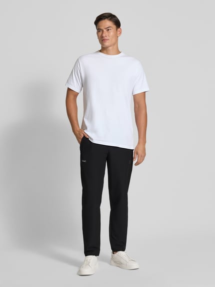 EA7 Emporio Armani Spodnie dresowe z detalem z logo Czarny 1