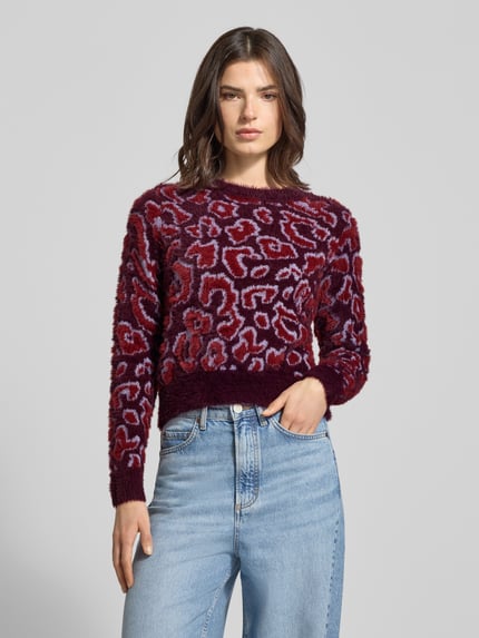 VERO MODA Sweter z dzianiny o kroju regular fit ze wzorem na całej powierzchni model ‘JUNGLE’ Bordowy 4