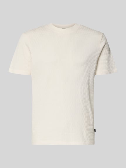 Produktfoto, T-Shirt mit Strukturmuster Modell 'Raulos' von JOOP! Collection aus reiner Baumwolle in Offwhite, Modern Fit, Label-Detail.