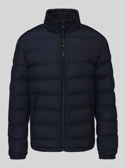 Produktfoto, dunkelblaue Regular Fit Steppjacke mit Stehkragen Modell 'MODENA FUSED' von Strellson, Herren Steppjacke von Strellson, glatte Oberfläche, sichtbare Steppnähte