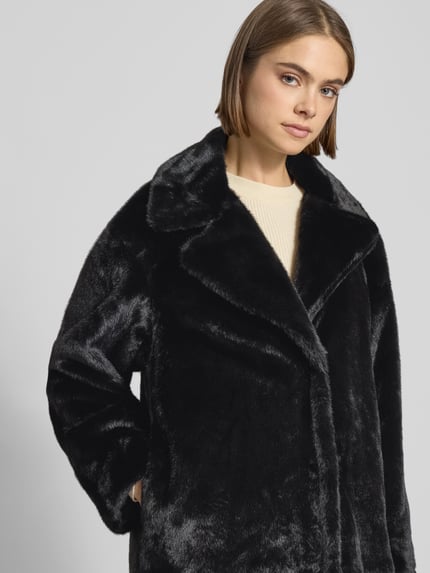 ONLY Płaszcz z imitacji futra o kroju regular fit z kołnierzem z połami model ‘MEAGAN’ Czarny 3