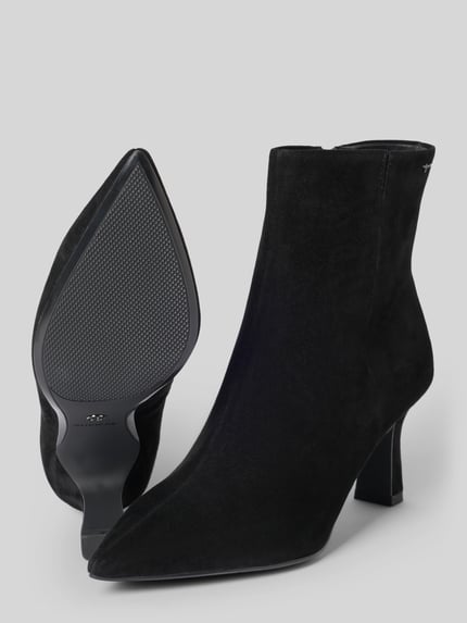 Produktfoto, schwarze Stiefeletten aus echtem Rindsleder von Tamaris, Damen Stiefeletten von Tamaris, glatte Oberfläche, spitze Form