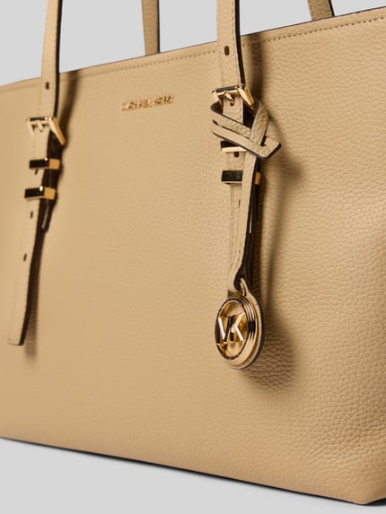 Productfoto, Tote Bag uit echt leer met logo-applicatie Model 'Quinn' van MICHAEL Michael Kors, Dames tas met Hoofdvak met ritssluiting, smalle schouderbanden, breedte 41 cm, lengte 22 cm, diepte 12 cm, schouderbandlengte 86 cm, beige structuur, goudkleurige details