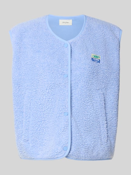 Produktfoto, Relaxed Fit Weste aus Teddyfell Modell 'Hoktown' von American Vintage in Hellblau mit Logo-Patch, Knopfleiste, weiche Textur