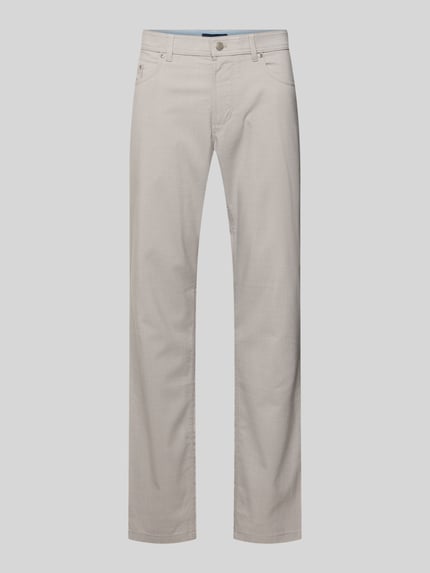 Productfoto, 'Chino mit 5-Pocket-Design' van Christian Berg Men, rechte snit, viscose-mix, beige kleur, detail zicht op zakken en sluiting
